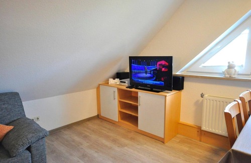 Neuharlingersiel Apartment | Vacation apartment Baltrum Deichringstr. 10 Whg. 8 - Haus Südereck