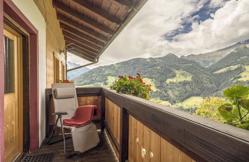 Moso in Passiria Apartment | Vacation apartments with panoramic mountain views