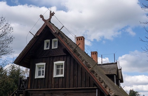 Kolonie Apartment | Vacation apartment Libelle - Thatched plank house Zum Heuschober