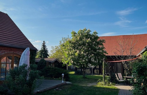 Neupetershain Nord Apartment | Vacation apartment Schwalbennest - Ferienhof Welz
