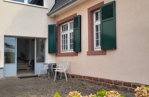 Hetzerath Apartment | Vacation apartment Bücherkiste - Holiday apartment shower/WC, 1 bedroom