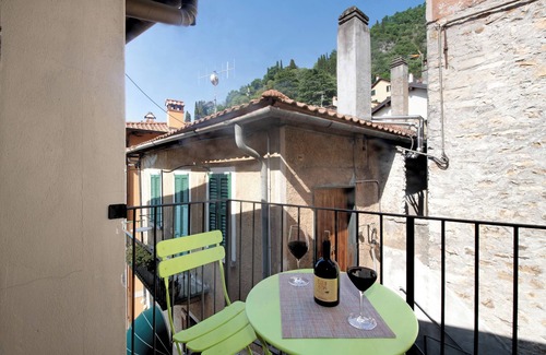 Varenna Apartment | Vacation apartment "Casa Giada" with lake view, Wi-Fi and balcony