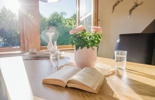 Vadersdorf Apartment | Vacation apartment half-timbered house "Westen oben" - Bauernhof Hopp