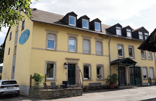 Biebelhausen Apartment | Vacation apartment Uferglück Cozy apartment directly on the banks of the Saar