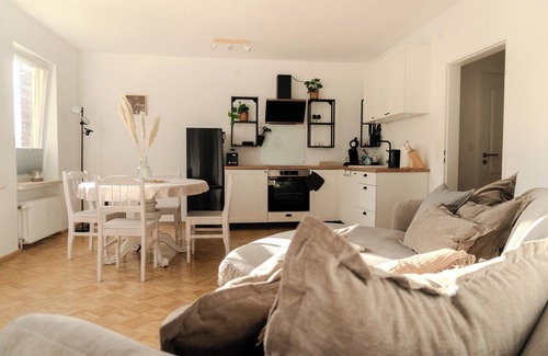 Bremen-Vegesack Apartment | Vacation apartment with a view of the Weser