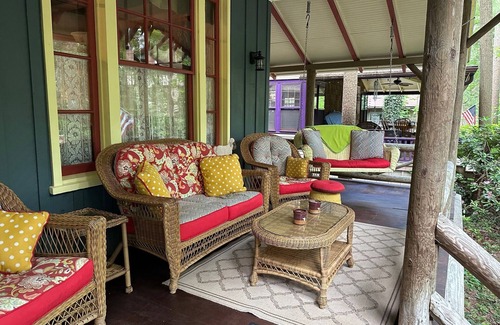 Mount Gretna Cottage | Vacation Haven at Holly