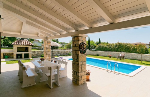 Radetici House | Vacation home Angela by Interhome