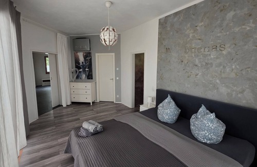 Eichgraben House | Vacation home at the gateway to the Zittau Mountains for up to 8 people (225m²)