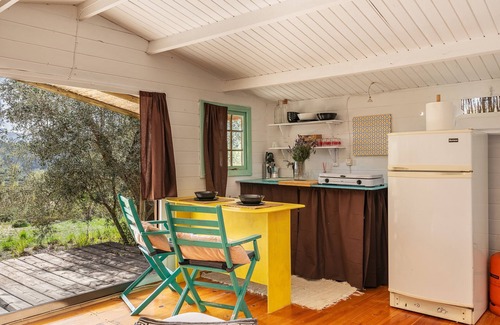 Lanjaron House | Vacation Home "Cabaña Shadú" with Mountain View, Shared Pool & Wi-Fi