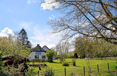 Patzig Apartment | Vacation home under a thatched roof in Woorke - Holiday home and apartment under a thatched roof