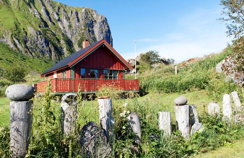 Vestvagøy House | Vacation home Eggum by Interhome