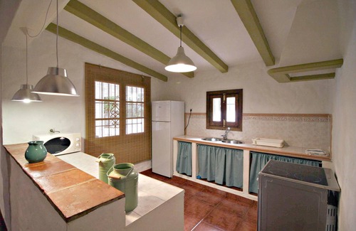 Montecorto House | Vacation Home 'El Rancho' with Mountain View, Pool, Wi-Fi & Garden