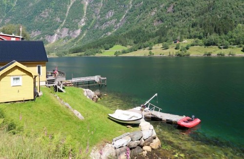 Balestrand House | Vacation home Eseviki (FJS016) in Balestrand - 6 persons, 3 bedrooms