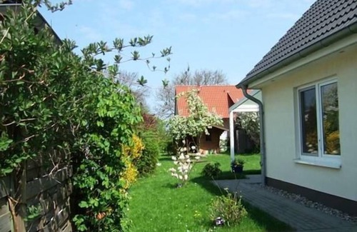 Kaltenhof House | Vacation home "Fenster" on Poel