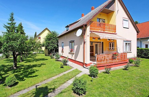 Balatonkeresztur House | Vacation home Pomme by Interhome
