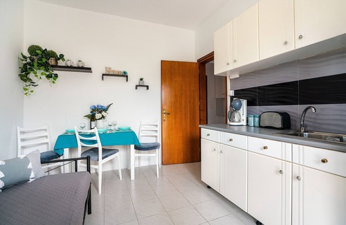 Soroni House | Vacation Home "La Christine" with Sea View, 2 Balconies & Wi-Fi
