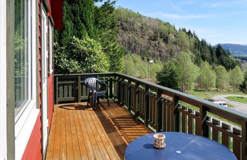 Hyllestad House | Vacation home Oasen by Interhome