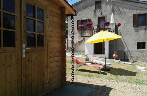 Genga House | Vacation home Oasi delle Gazze near Frasassi Caves