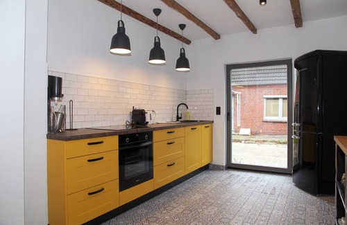 Emden House | Vacation home on the canal on 140sqm for up to 7 people and dogs!