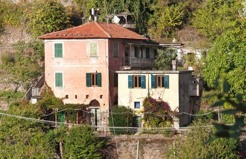 Vernazza House | Vacation Home "Seroa 1" with Sea View, Shared Terrace & Wi-Fi