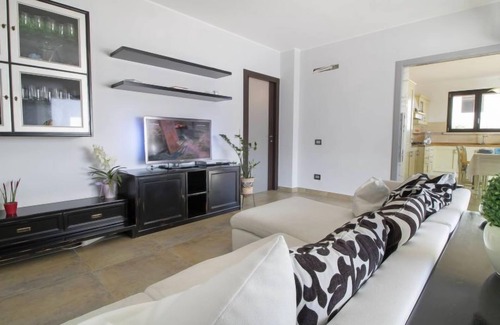 Suvereto House | Vacation home Serra by Interhome