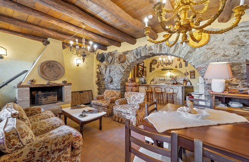 Seui Historic Centre House | Vacation Home 'Su Cuccumeu' with Mountain Views, Balcony & Wi-Fi