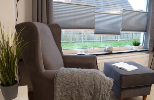 Emden Apartment | Vacation home with 4 bedrooms in Emden For up to 10 people