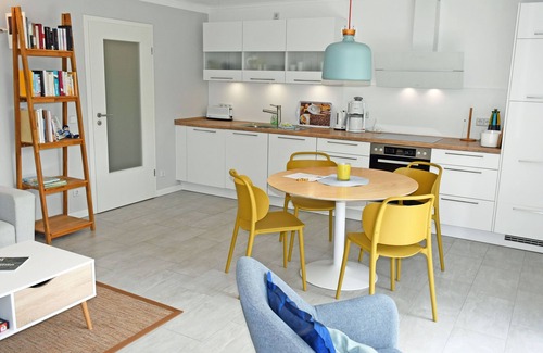 Thesenvitz Apartment | Vacation home with sauna and terrace in the center of Rügen