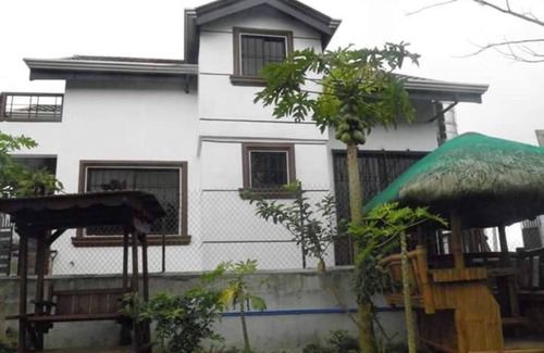Silang House | Vacation house for rent in Silang Cavite - with Private Pool