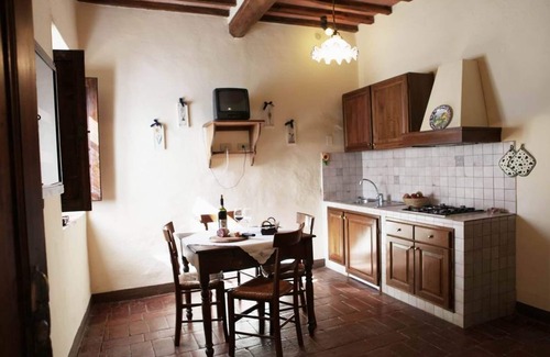 Colle di Val d'Elsa Apartment | Vacation in a former monastery from the 14th century - Loggia apartment