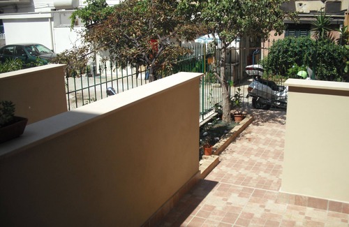Bagnara Calabra Apartment | Vacation in a house near the sea in Bagnara Calabra.