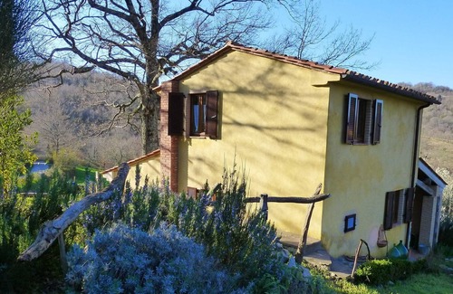 Roccalbegna House | Vacation in magical Tuscany - nature lovers wanted - idyllic FH in secluded location Casa Puntone