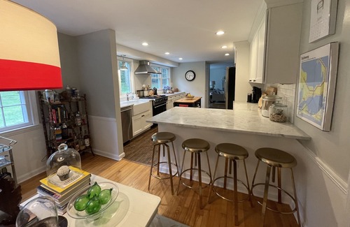 Madison House | Vacation near Beaches and Town