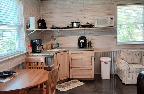 Steinhatchee House | Vacation Suite