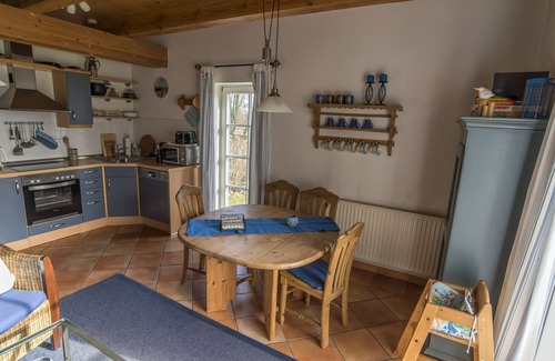 Altenkirchen Apartment | Vacation under the thatched roof - Apartment 1