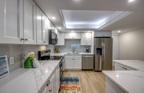 Fort Myers Beach Condo | Vacation Villas #433: Beachfront Condo, Amazing View & Screened Lanai!