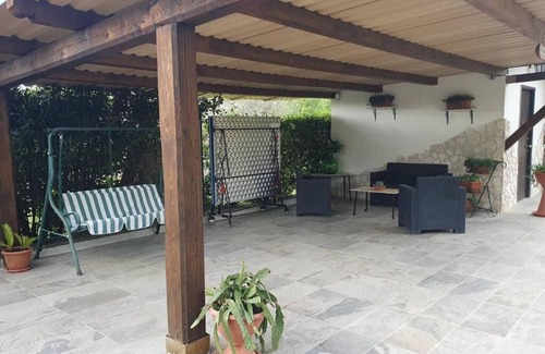 Bassano in Teverina Apartment | Vacation Villa Valentina - Apartment B - Apartment in villa with Pool