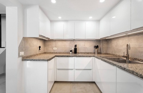 San Miguel de Abona Villa | Vacation Villa 'Verano' with Sea View, Wi-Fi and Air Conditioning