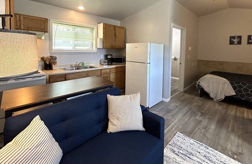 St Ignace Apartment | Vacationland Motel #2