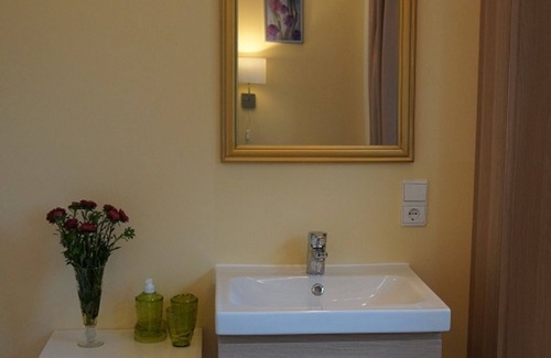 Hamburg-Nord Apartment | Vacations on the banks of the Alster - cycling and walking