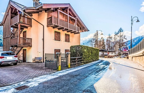 Sant'Antonio di Mavignola Apartment | Vaccari by Interhome