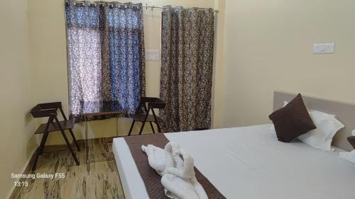 Haraiya House | Vaidehi Vaidik Villa