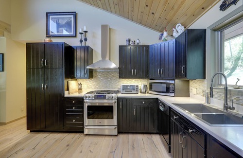 Eagle-Vail House | Vail 'Treehouse' + Hot Tub, Sauna & Mtn Views
