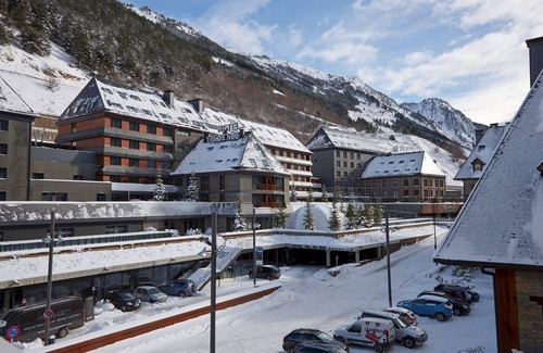 Baqueira Apartment | Val de Ruda Luxe 32 by FeelFree Rentals