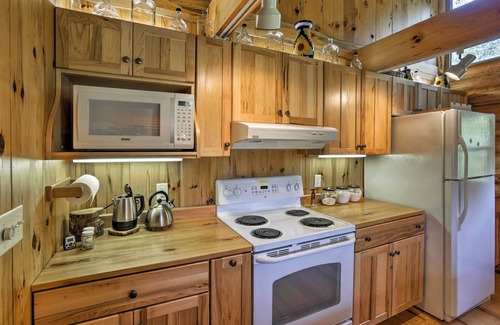 Valders Cabin | Valders Log Home near EEA Air Show & Sheboygan!