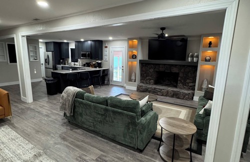 Valdosta House | Valdosta Gem: Classic Design with Modern Comfort