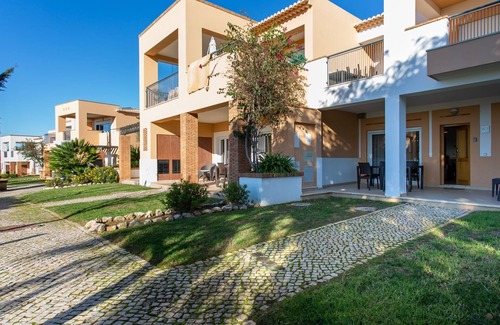 Portimao House | Vale da Ribeira 2BDR House W/Pool by LovelyStay