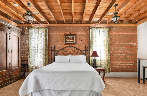 Huntsville Bed & Breakfast | Valley House Inn