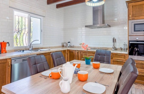 El Chorro Villa | Valley View El Chorro by Ruralidays