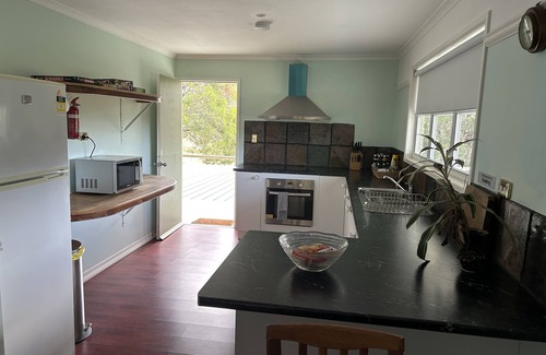 Ocean View Cottage | Valley Viewn